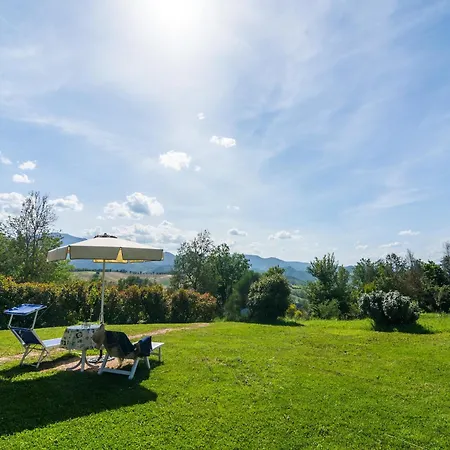 펜션 Holiday Home In Cagli With Pool & Sauna, Cleaning Included *